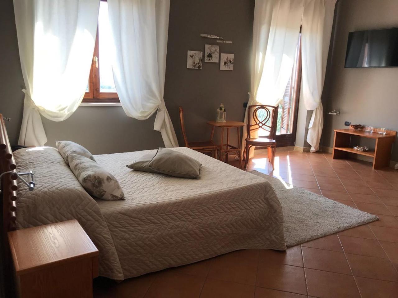 Tenuta Re Ferdinando Санта-Мария-Капуа-Ветере Экстерьер фото